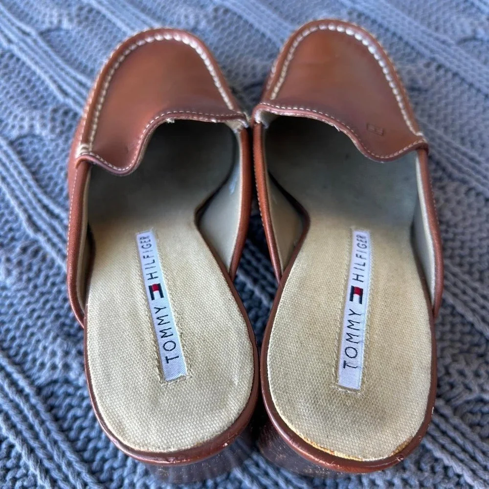 Tommy Hilfiger Brown Leather Mule Heels Size 5.5M 🤎 - Picture 8 of 8